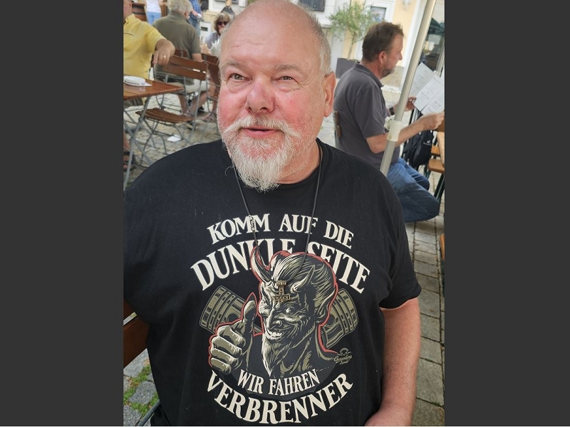 Größer anzeigen...